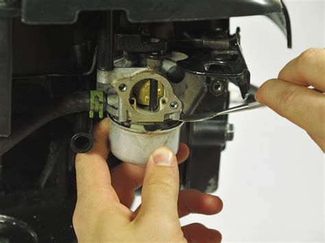 Choose a language:. . How to clean briggs and stratton carburetor without removing it